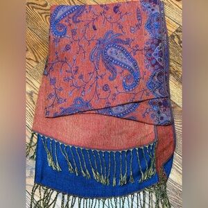 Elegant Paisley Scarf with cashmere